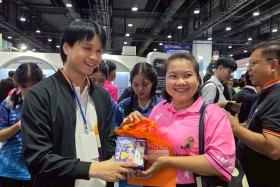 STKC ออกบูธจัดแสดงชิ้นงานชุด ตารางธาตุ ในรูปแบบ AR card สร้า ... Image 45